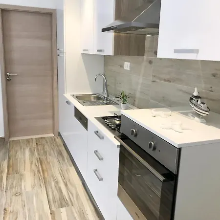 Private Pool With Private Parking Stipe Appartamento Solin